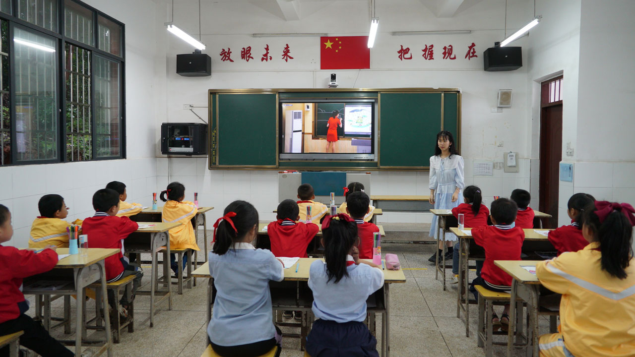 建三個課堂就選奧威亞,基于專遞課堂的區域研修，助力城鄉教育一體化發展
